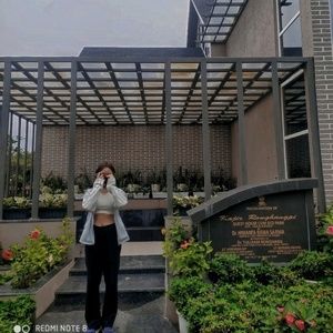 Meet your Posher, Amisa